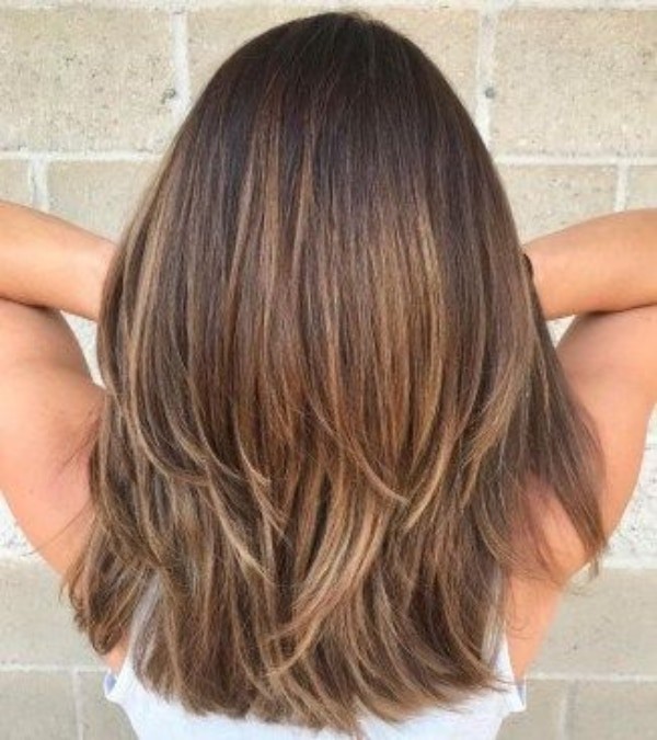 Medium Length Hair in Layers that Will Inspire Your New Haircut