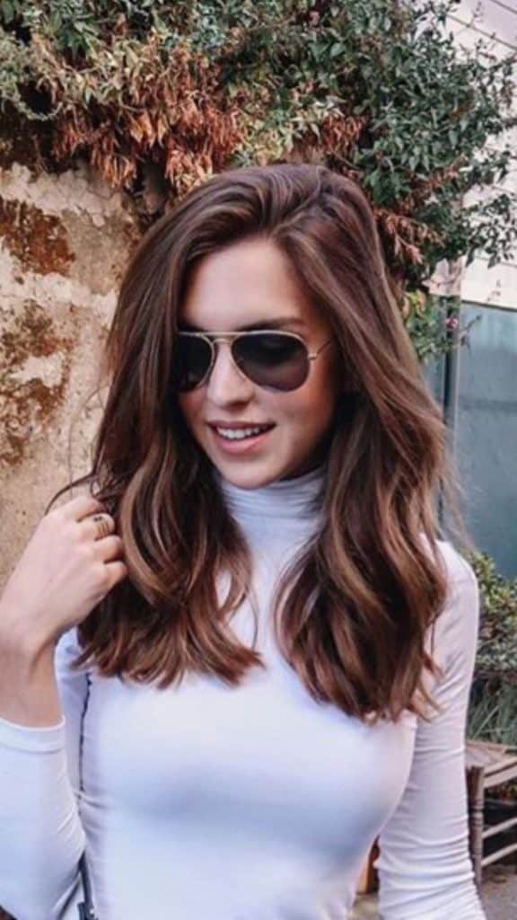 Medium Length Hair in Layers that Will Inspire Your New Haircut