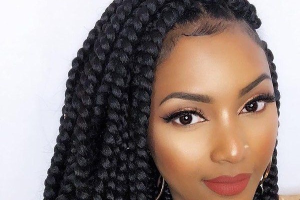 The short knotless braids for easy maintenance of hair.