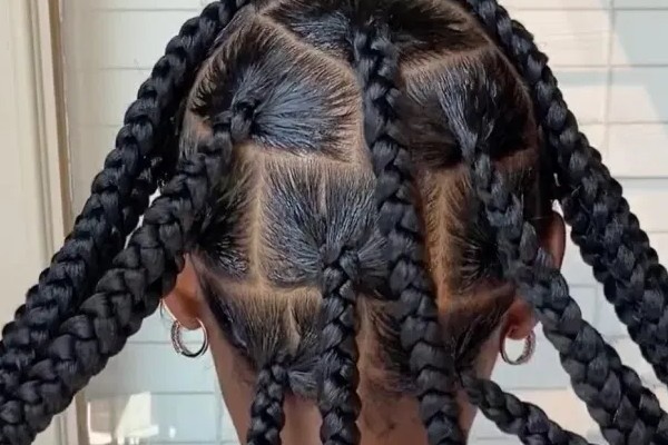 The jumbo knotless braids for fashion.