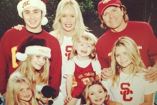 The complete Olsen family.