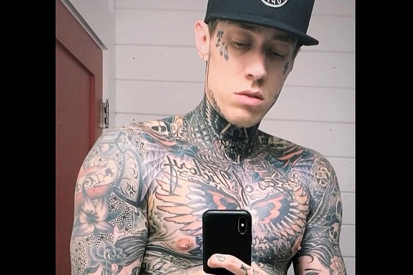 Trace Cyrus goes shirtless on social media.