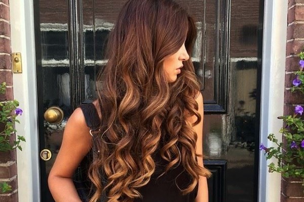 Loose Waves Long professional hairstyles.