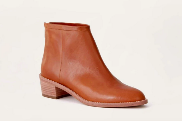  Loeffler Randall
Felix Ankle Bootie Cognac 