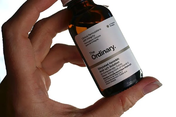 The Ordinary Ethylated Ascorbic Acid 15% Solution is a light oil for your face.