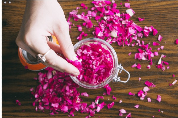 Uses of rose petals