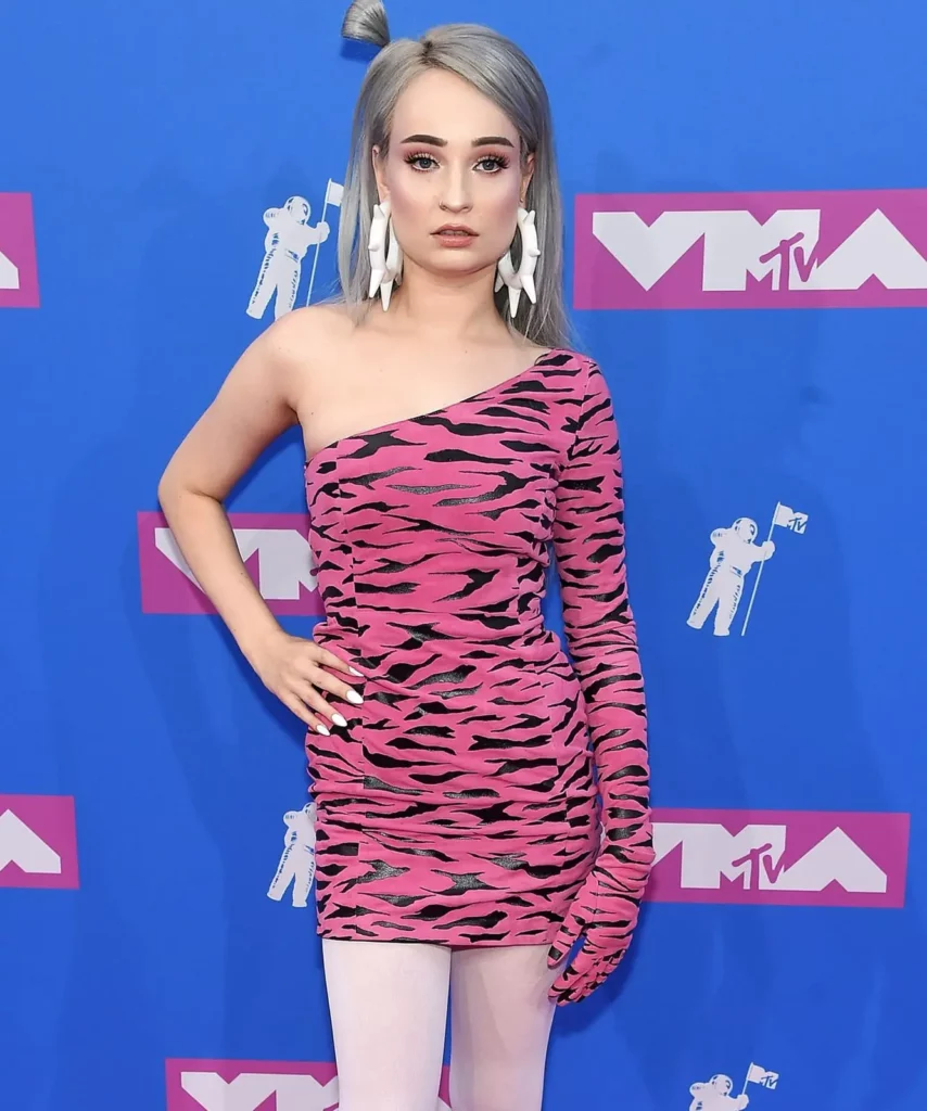 Kim Petras in white nail Polish